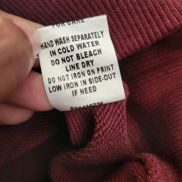 Kittenish Crop Sweatshirt Size Small - Picture 5 of 5